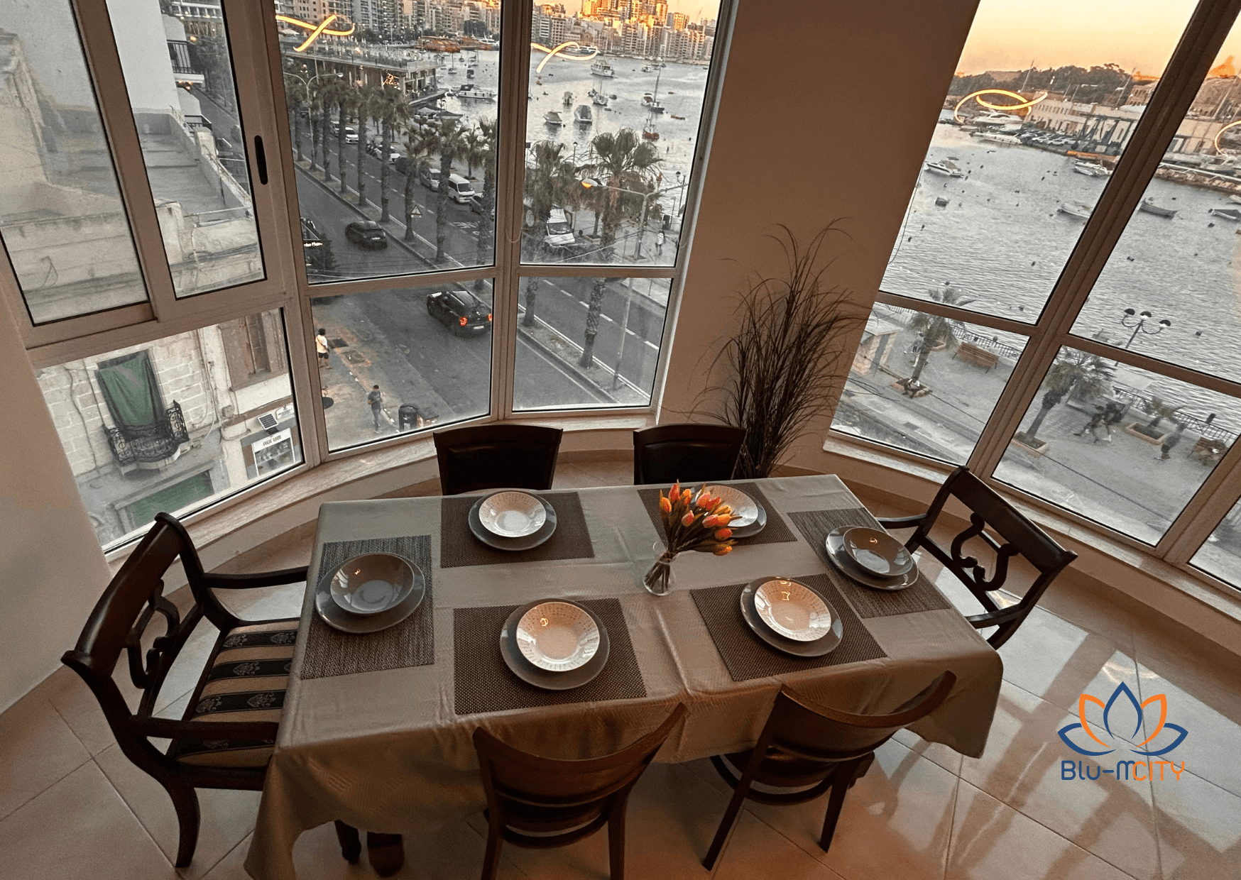 Three-Bedroom Two-Bathroom Sea View Apartment image 7