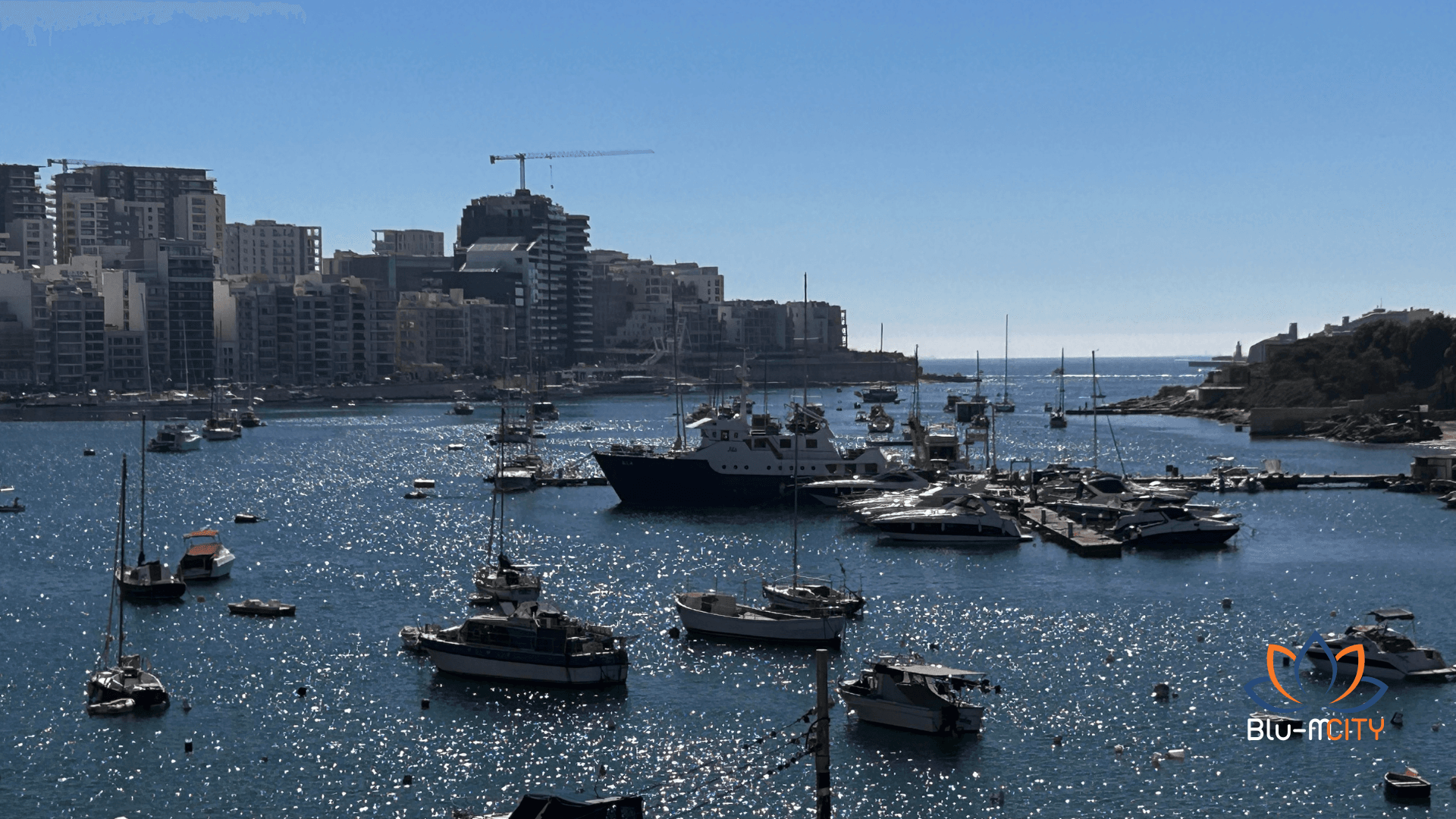 Three-Bedroom Two-Bathroom Sea View Apartment image 7