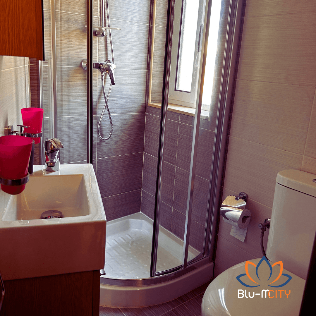 Three-Bedroom Two-Bathroom Sea View Apartment image 7